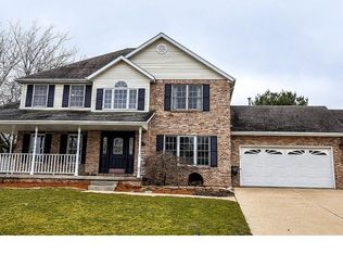 23 Maplehurst Dr, Rochester, IL 62563