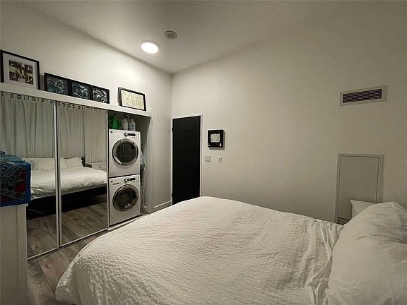 3rd image of 1005 King St W #103