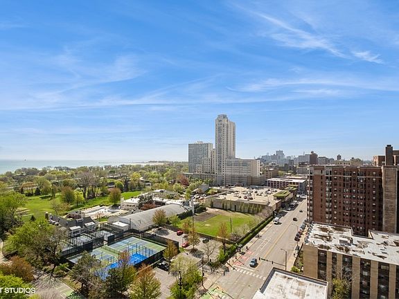 3rd image of 5320 N Sheridan Rd APT 1502