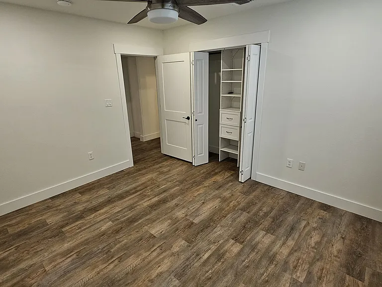 219 Edgevale Dr — Photo 10