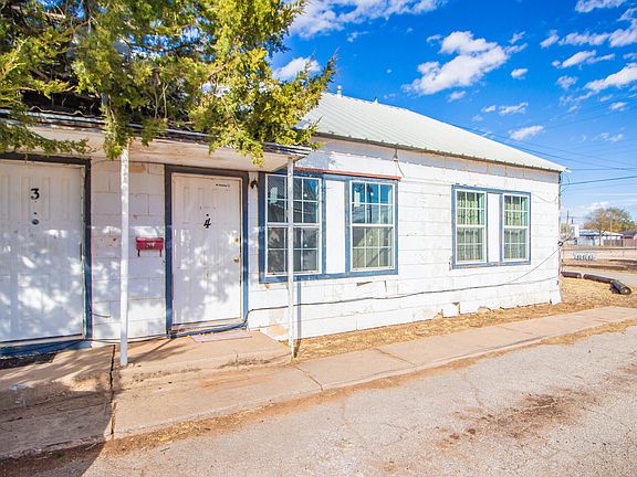 3rd image of 516 N Avenue F