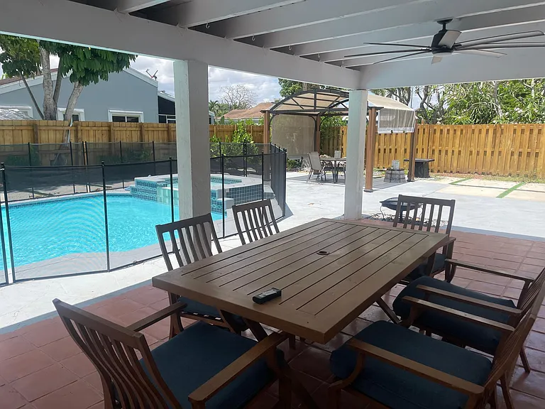 15230 SW 154th Ave — Photo 9