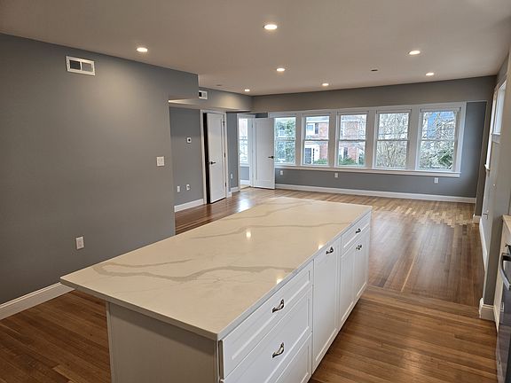 4th image of 29-31 Appleton St #2