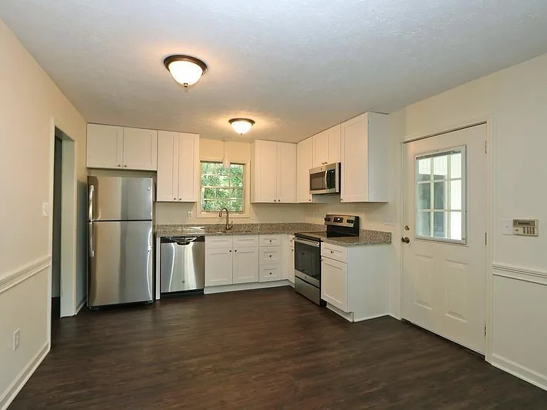 4215 Fawn Ln SE — Photo 7