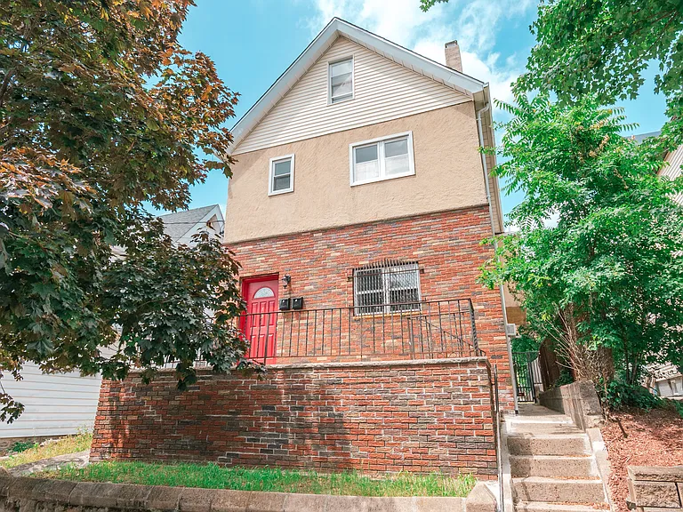 18 Van Rensselaer St #1 — Photo 36