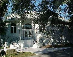 1st image of 2407 W Conley Ave