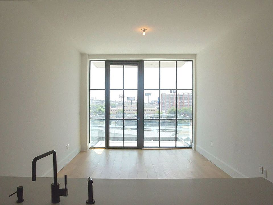 1st image of 2218 Jackson Ave APT 611