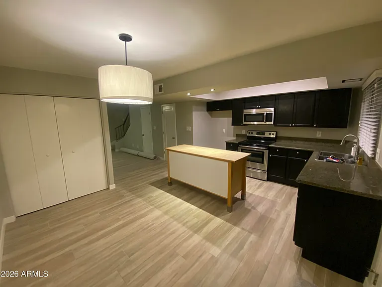 1508 W Campbell Ave — Photo 4