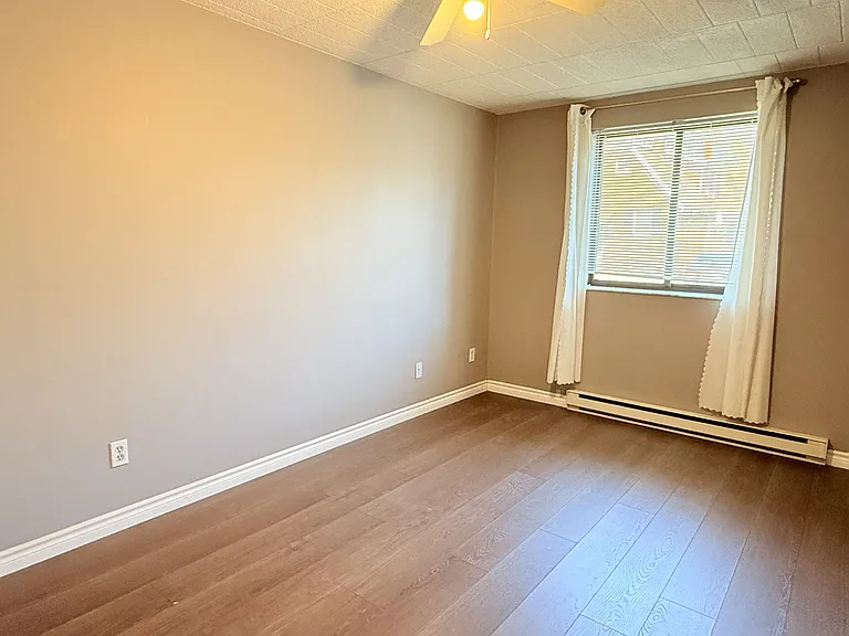 360 Tecumseh Rd W #103 — Photo 10