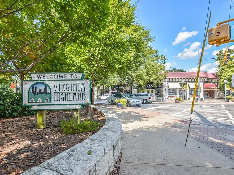 807 Marstevan Dr NE #B — Photo 26