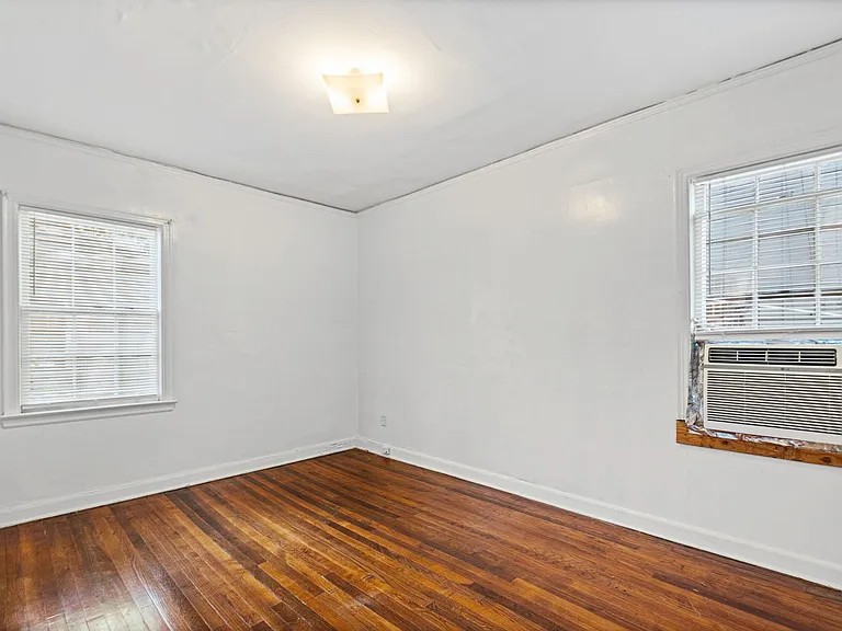 Marion Ave — Photo 12