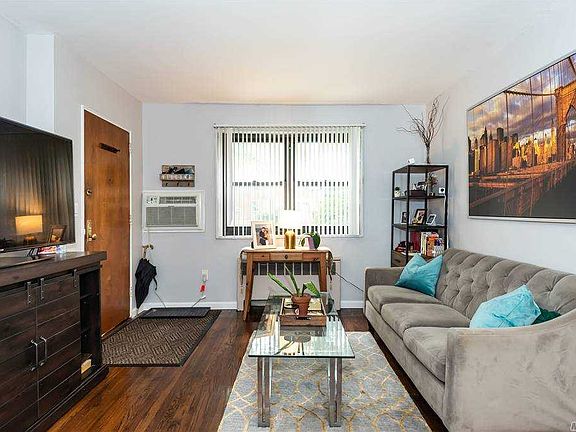5th image of 245-32 62nd St