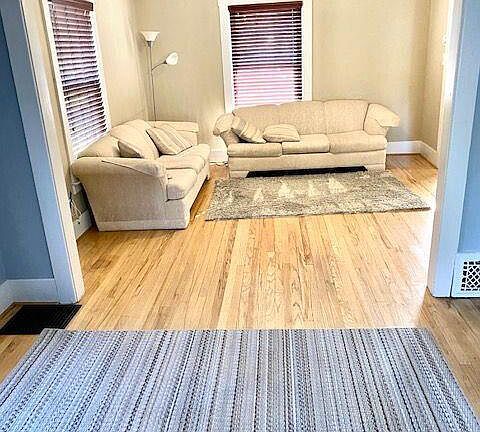 4th image of 702 S Altadena Ave