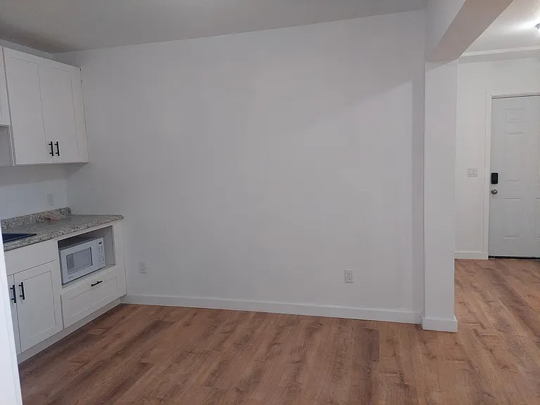 966 Modesto Ave — Photo 13