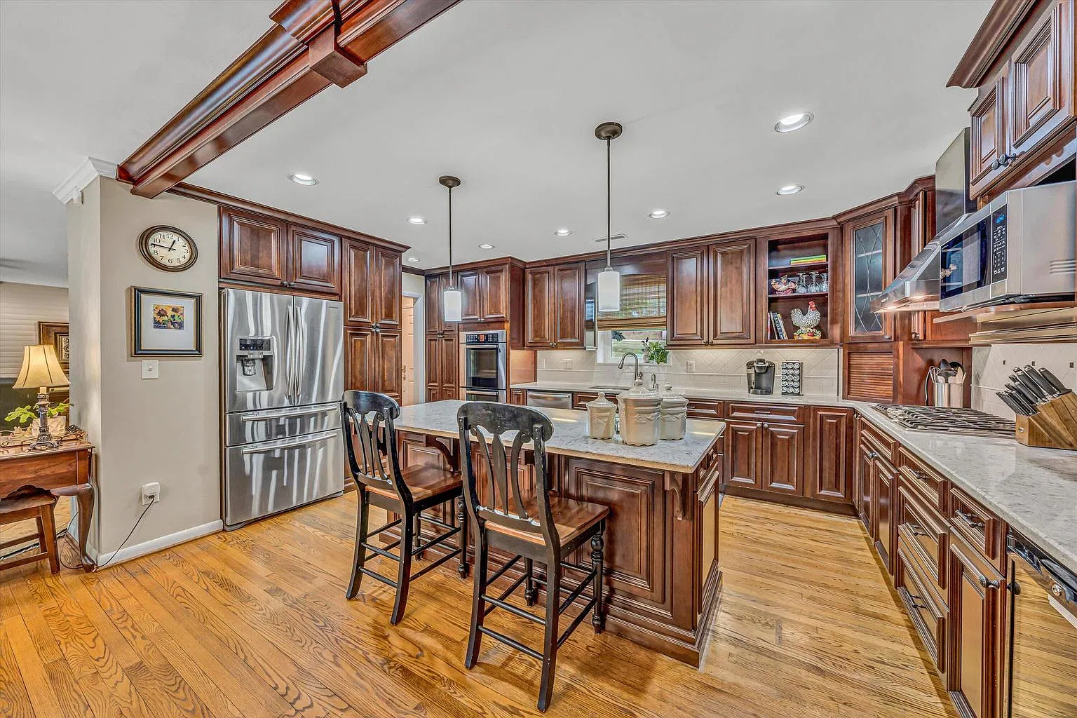 3 bed, 3058 sqft, $3,000 — Photo 3