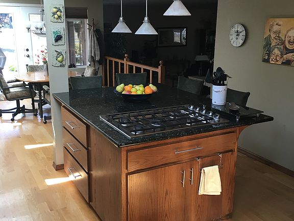 3rd image of 17284 100th St NE