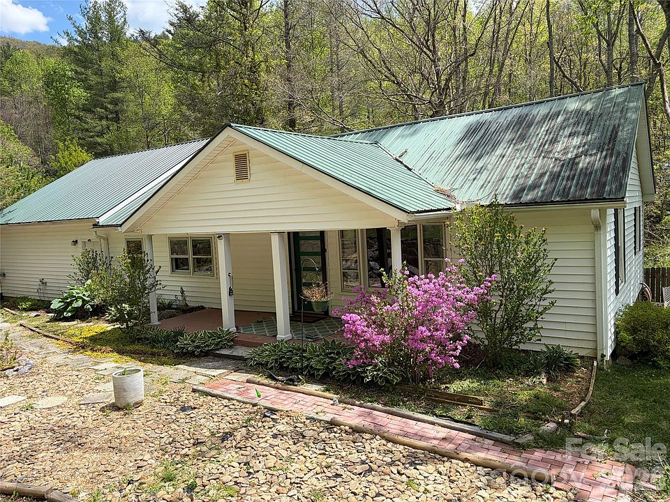 1st image of 524 Clear Creek Rd