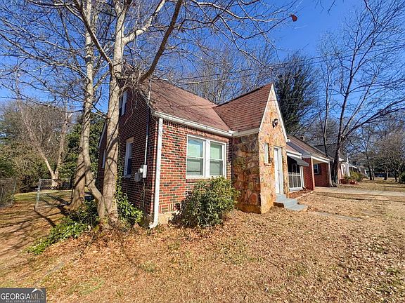 2nd image of 2079 Ben Hill Rd