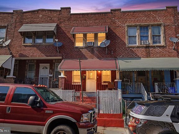2nd image of 175 W Luray St