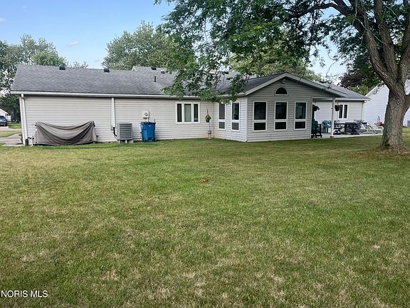 2nd image of 207 Illinois Dr