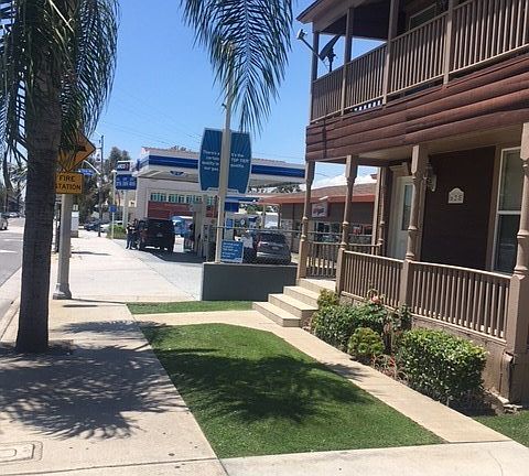 3rd image of 625 E Citrus Ave
