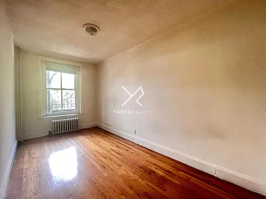 Rented by Yaffa Realty LLC | media 5