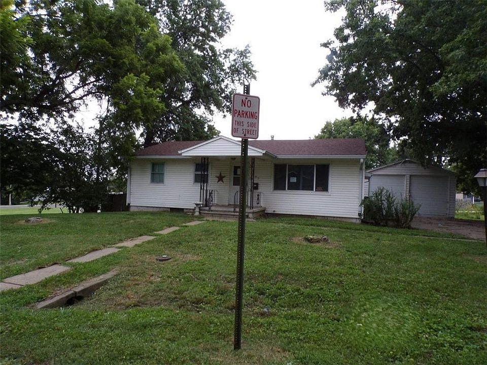 1st image of 107 Kansas Ave