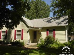 815 Delaware St, Oskaloosa, KS 66066