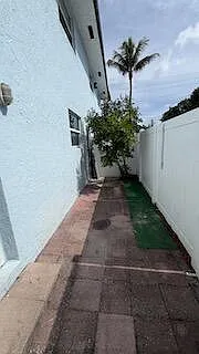1470 N Dixie Hwy #16 — Photo 14