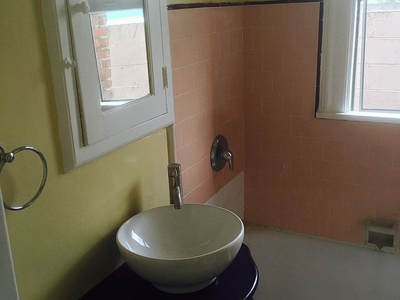 5th image of 649 N Rossmore Ave APT 206