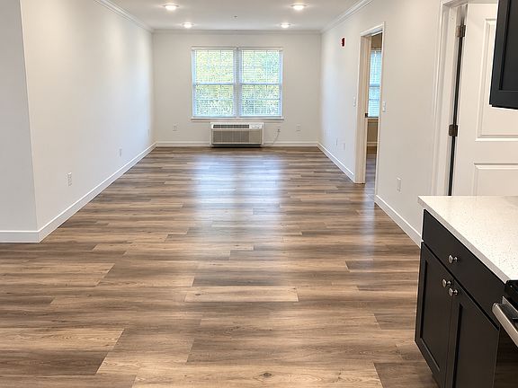 4th image of 113 12th Ave #2