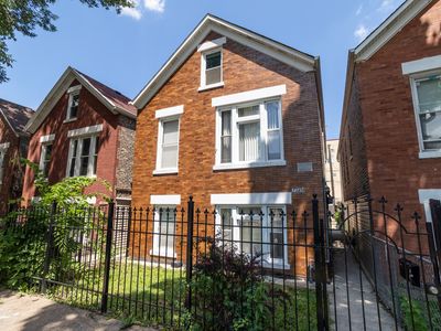 2745 S Sawyer Ave, Chicago, IL, 60623