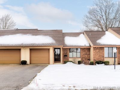 559 Cherry Ln, Holland, MI, 49424