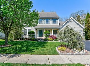 25 Poppy Ln, Howell, NJ 07731