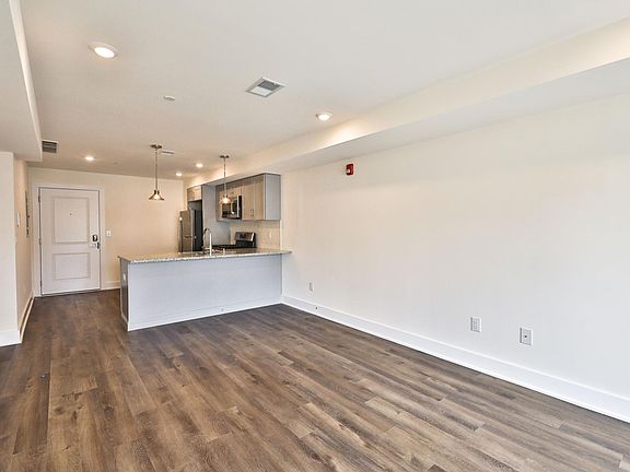 4th image of 1202 N 24th St #5