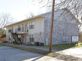 808 N Austin St