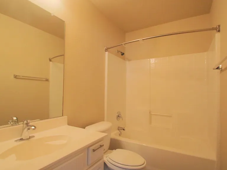 557 Winbridge Ln — Photo 18