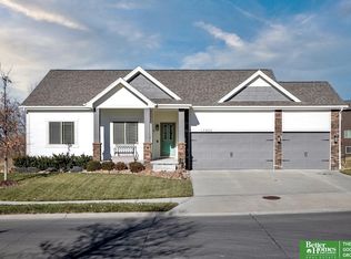 17303 Palisades Dr, Omaha, NE 68136