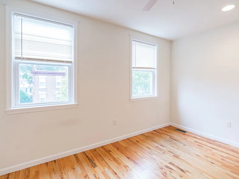 330 N Preston Street — Photo 16