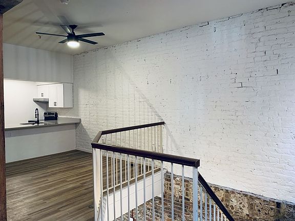 2nd image of 1407 E Cary St APT 102