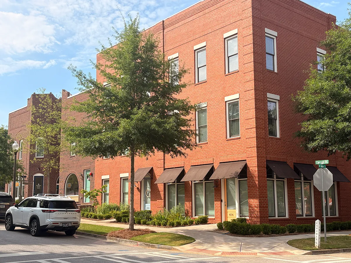Building Photo - 4146 N Swann St #4146