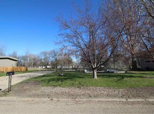 242 Souris Dr, Minot, ND 58701