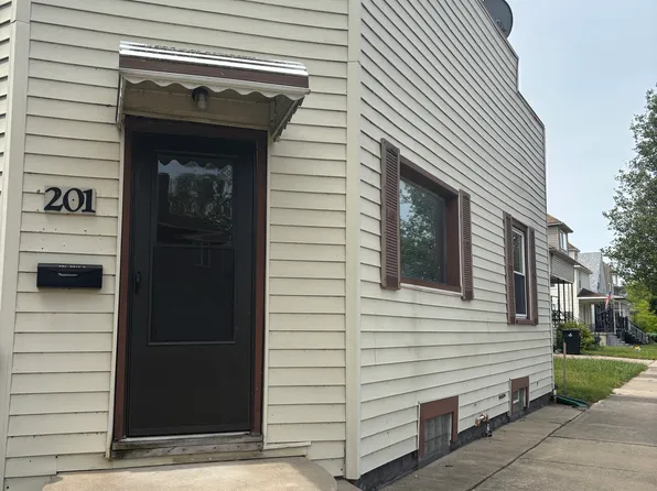 201 Antoine St, Wyandotte, MI 48192