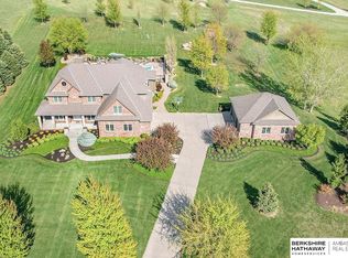 10239 S 232nd St, Gretna, NE 68028