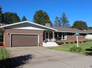 928 Woodlawn Rd, Wausau, WI 54403
