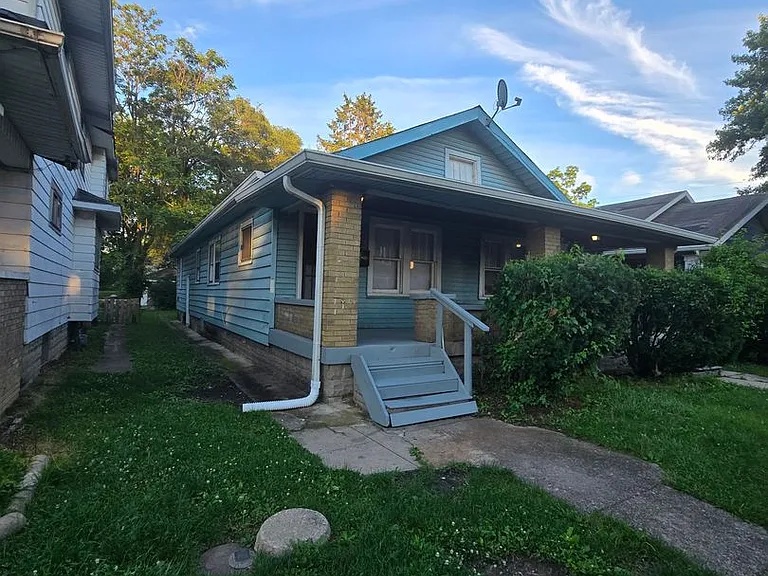 35 N Bradley Ave — Photo 14