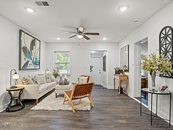 3rd image of 5044 COLUMBUS Avenue