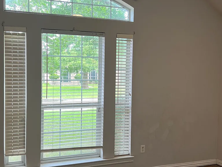 1020 Brookhaven Dr — Photo 9