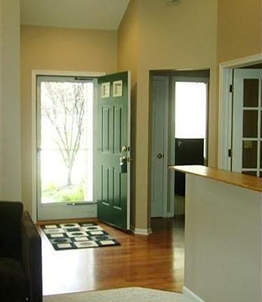 4th image of 495 Oak Lawn Ct
