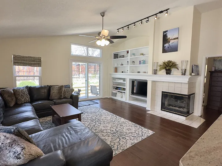 9611 Salem Ct — Photo 9